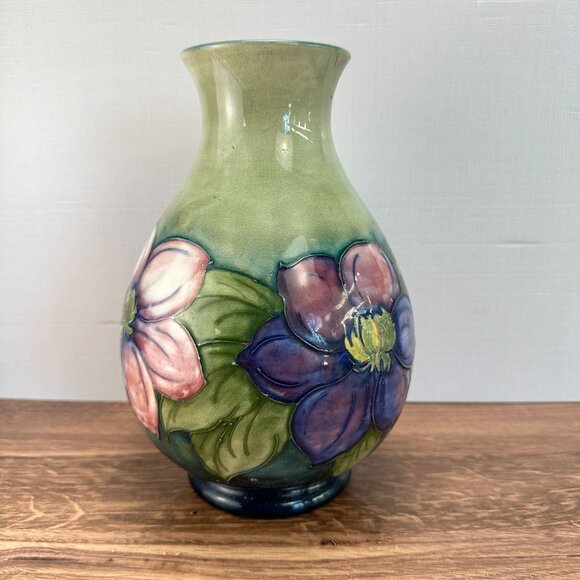 Vintage William Moorcroft Vase Clematis Made in England 9.75" Tall - Picture 2 of 12